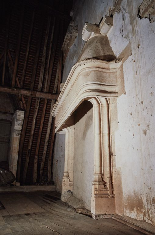  Château-fort © Michel Rosso / Région Bourgogne-Franche-Comté, Inventaire du patrimoine - 2004