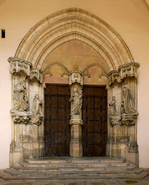 Portail de la chapelle. © Michel Thierry / Région Bourgogne-Franche-Comté, Inventaire du patrimoine - 2004