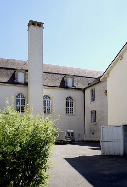 Aile droite : élévation postérieure de la salle Sainte-Marthe. © Michel Thierry / Région Bourgogne-Franche-Comté, Inventaire du patrimoine - 2004