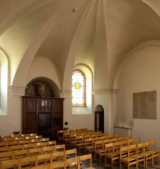 Aile droite : vue d'ensemble de la chapelle prise depuis l'angle postérieur droit. © Michel Thierry / Région Bourgogne-Franche-Comté, Inventaire du patrimoine - 2004