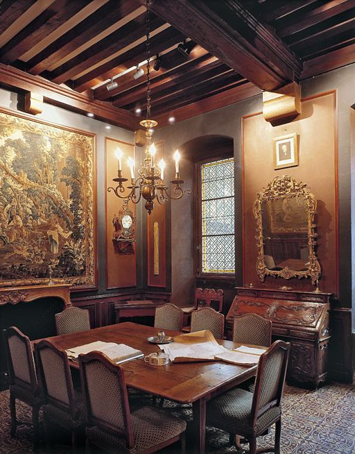 Salle de réunion du conseil d'administration. © Michel Rosso / Région Bourgogne-Franche-Comté, Inventaire du patrimoine - 2004