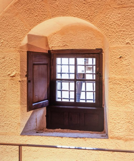 Cellier dit cave du réfectoire : fenêtre. © Jean-Luc Duthu / Région Bourgogne-Franche-Comté, Inventaire du patrimoine - 2004