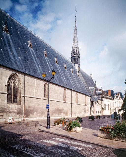 Elévation sur rue. © Michel Rosso / Région Bourgogne-Franche-Comté, Inventaire du patrimoine - 2004