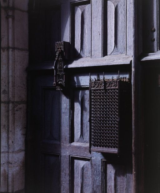 Porte d'entrée : détail, heurtoir. © Michel Rosso / Région Bourgogne-Franche-Comté, Inventaire du patrimoine - 2004