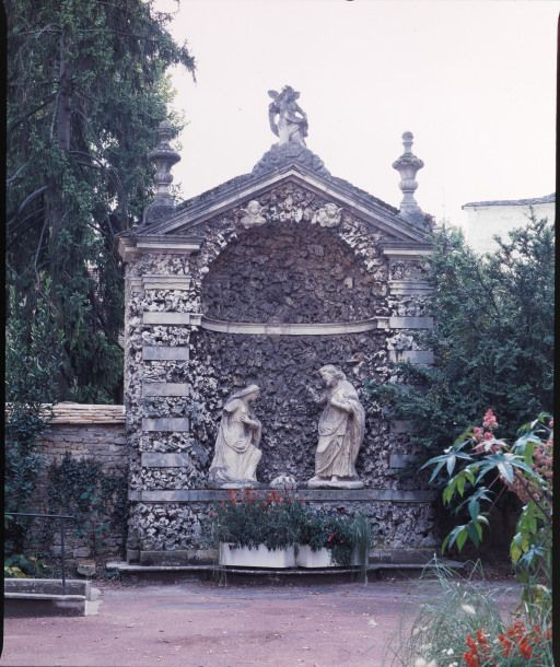 Oratoire ou grotte de la Nativité (1902). © Michel Rosso / Région Bourgogne-Franche-Comté, Inventaire du patrimoine - 2004