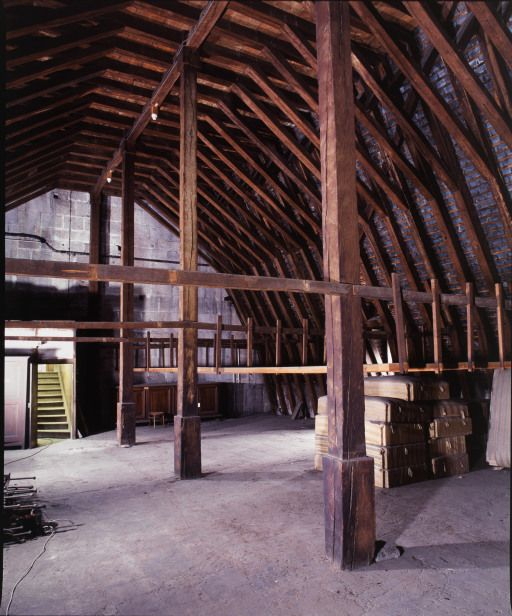 Grand corps de bâtiment : charpente et comble (au dessus du dortoir des soeurs). © Jean-Luc Duthu / Région Bourgogne-Franche-Comté, Inventaire du patrimoine - 2004