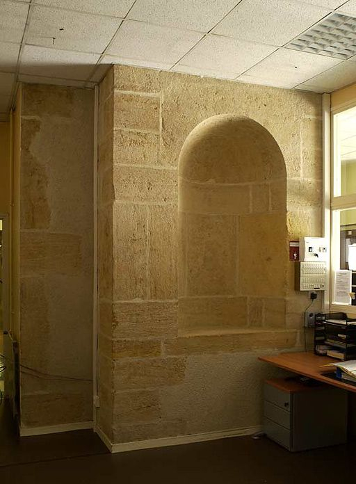 Niche à l'intérieur de l'actuel hall d'accueil. © Michel Thierry / Région Bourgogne-Franche-Comté, Inventaire du patrimoine - 2004