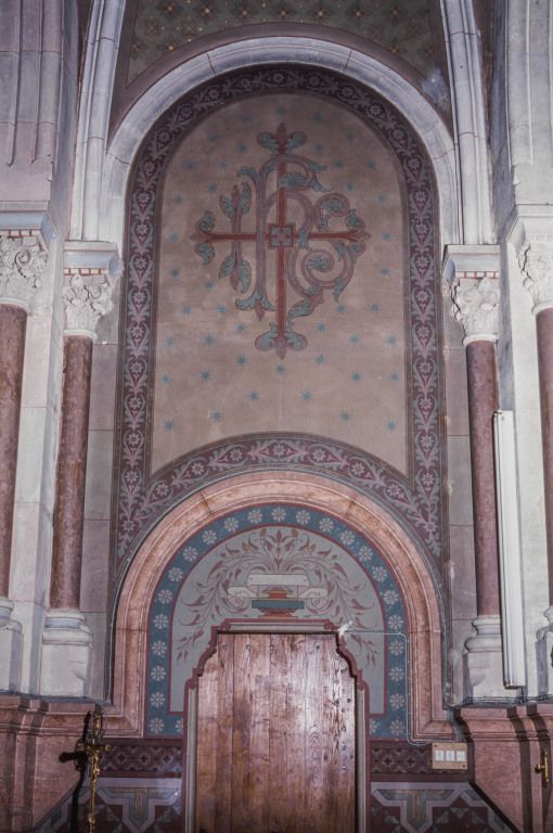 Chapelle, mur du transept droit. © Michel Rosso / Région Bourgogne-Franche-Comté, Inventaire du patrimoine - 2004