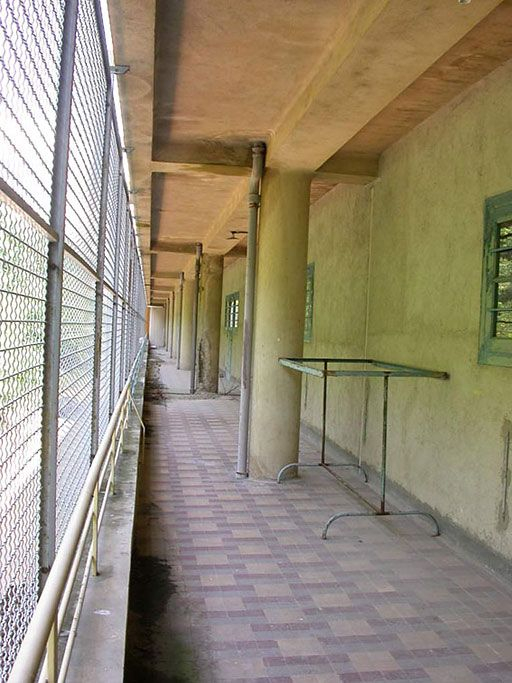 Galerie de cure nord dite "froide" : vue intérieure. © Sylvie Le Clech / Région Bourgogne-Franche-Comté, Inventaire du patrimoine - 2004