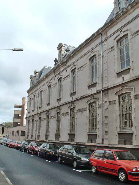 Vue générale latérale de la façade postérieure. © Sylvie Le Clech-Charton / Région Bourgogne-Franche-Comté, Inventaire du patrimoine - 2005