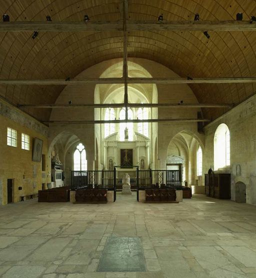 Ancienne salle des malades : vue d'ensemble du choeur. © Michel Thierry / Région Bourgogne-Franche-Comté, Inventaire du patrimoine - 2005