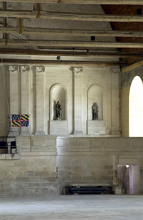 Ancienne salle des malades : vue de la tribune donnant accès à la salle Courtanvaux. © Michel Thierry / Région Bourgogne-Franche-Comté, Inventaire du patrimoine - 2005