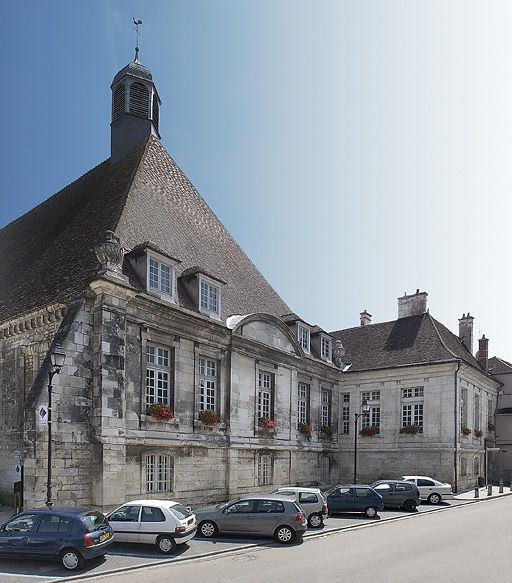 Façade sur rue : vue d'ensemble. © Michel Thierry / Région Bourgogne-Franche-Comté, Inventaire du patrimoine - 2005