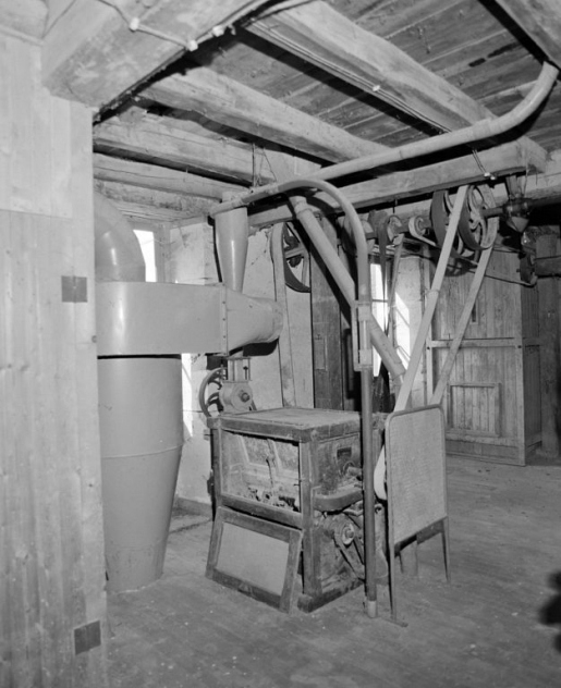 2e étage. Arbre à poulies et Trieur à son. © Jean-Luc Duthu / Région Bourgogne-Franche-Comté, Inventaire du patrimoine - 2006