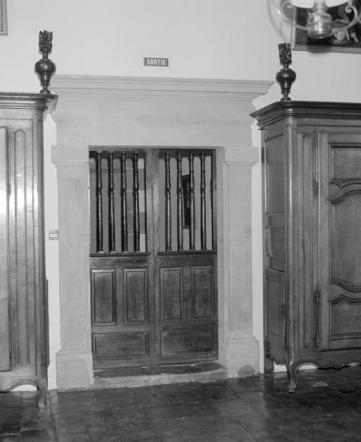 Salle des femmes, porte. © Jean-Luc Duthu / Région Bourgogne-Franche-Comté, Inventaire du patrimoine - 2006