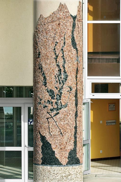 Détail, colonne de gauche. © Jean-Luc Duthu / Région Bourgogne-Franche-Comté, Inventaire du patrimoine - 2008