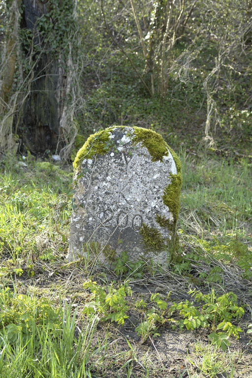 borne © Alain Morelière / Région Bourgogne-Franche-Comté, Inventaire du patrimoine - 2008