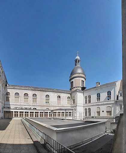 Dôme et salles de malades. © Thierry Kuntz / Région Bourgogne-Franche-Comté, Inventaire du patrimoine - 2008