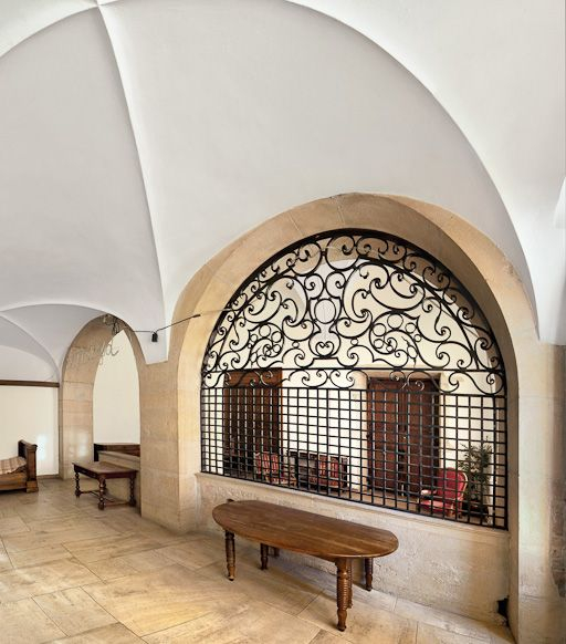 Salle à gauche de l'entrée. © Pierre-Marie Barbe-Richaud / Région Bourgogne-Franche-Comté, Inventaire du patrimoine - 2008