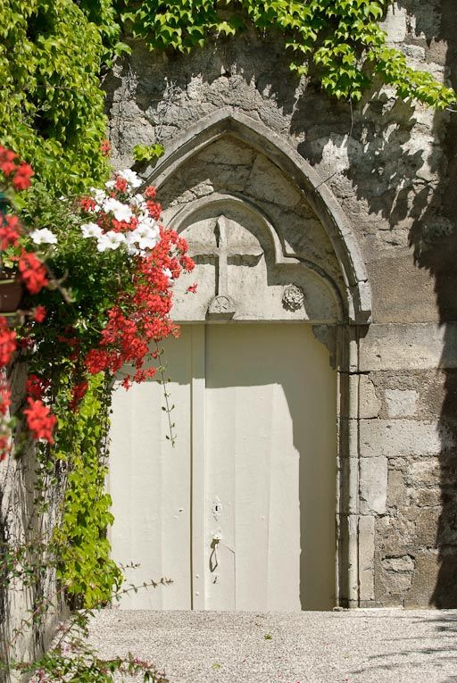 Porte de la chapelle. © Pierre-Marie Barbe-Richaud / Région Bourgogne-Franche-Comté, Inventaire du patrimoine - 2008