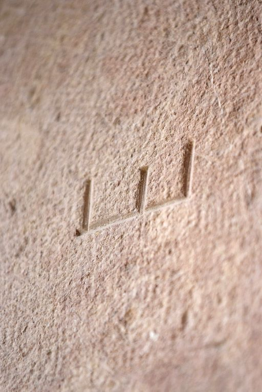 Marque de tâcheron de l'arrière cuisine. © Pierre-Marie Barbe-Richaud / Région Bourgogne-Franche-Comté, Inventaire du patrimoine - 2009