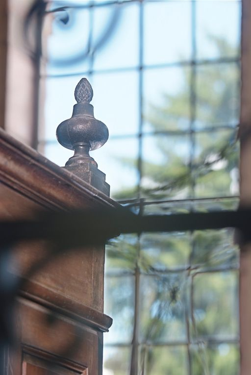 Détail de la grille entre les deux salles de malades. © Pierre-Marie Barbe-Richaud / Région Bourgogne-Franche-Comté, Inventaire du patrimoine - 2009