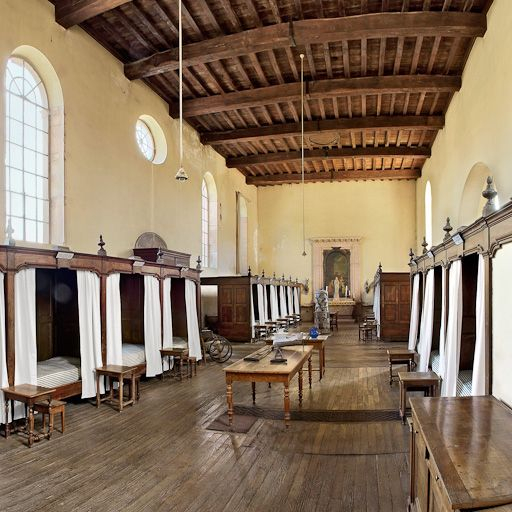 Salle des hommes. © Pierre-Marie Barbe-Richaud / Région Bourgogne-Franche-Comté, Inventaire du patrimoine - 2009