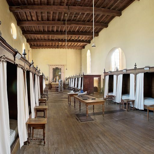 Salle des hommes. © Pierre-Marie Barbe-Richaud / Région Bourgogne-Franche-Comté, Inventaire du patrimoine - 2009