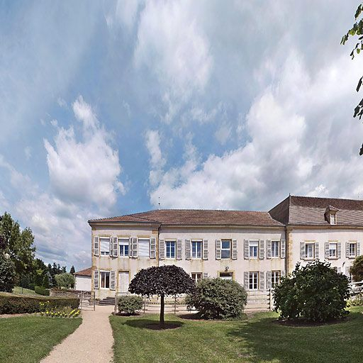 Bâtiment donnant rue de la Gare, corps gauche. © Thierry Kuntz / Région Bourgogne-Franche-Comté, Inventaire du patrimoine - 2009