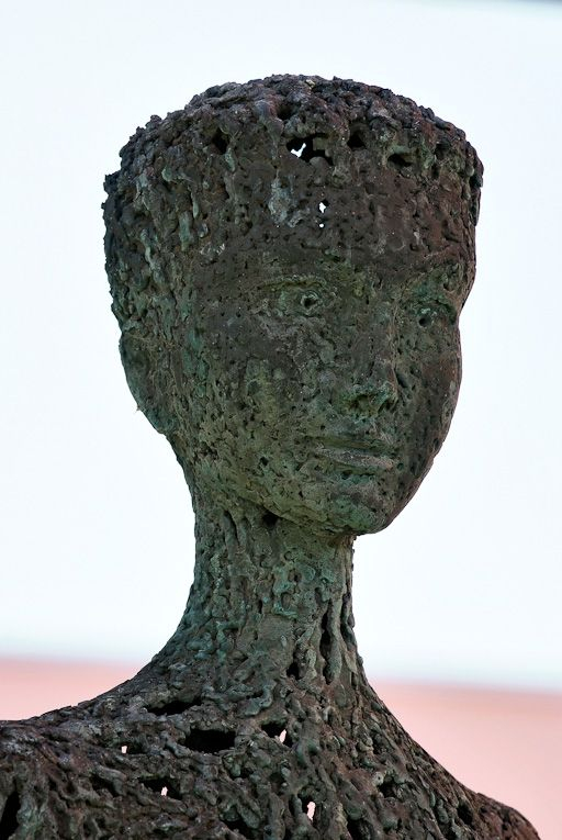 Détail du visage. © Jean-Luc Duthu / Région Bourgogne-Franche-Comté, Inventaire du patrimoine - 2009