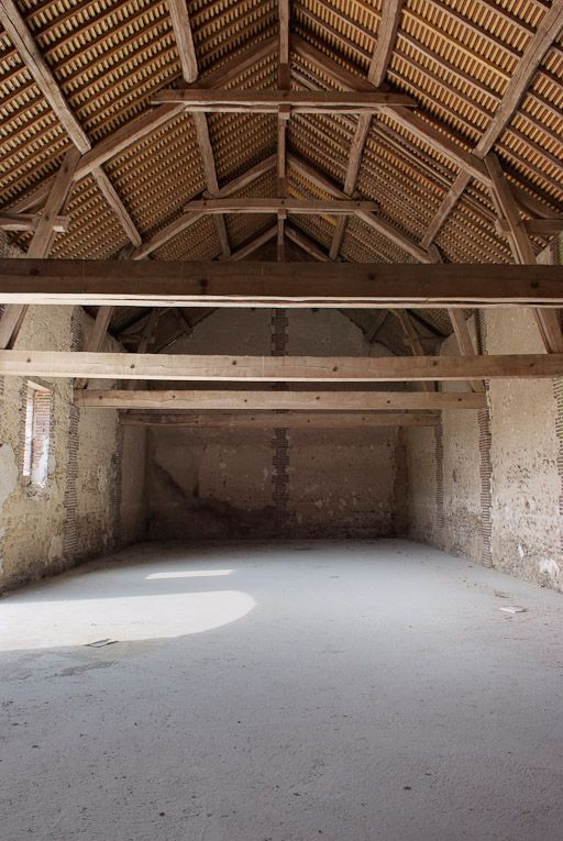 Bâtiment d'exploitation gauche, vue intérieure. © Pierre-Marie Barbe-Richaud / Région Bourgogne-Franche-Comté, Inventaire du patrimoine - 2009