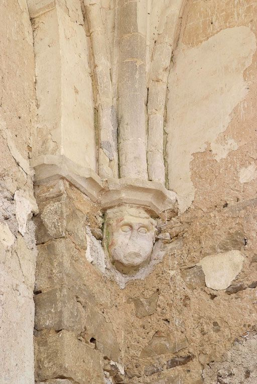 Culot sculpté de la chapelle. © Pierre-Marie Barbe-Richaud / Région Bourgogne-Franche-Comté, Inventaire du patrimoine - 2009