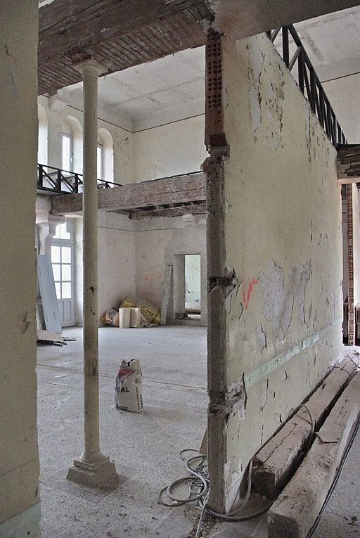 Pièces au-dessus de la salle voûtée pendant les travaux. © Thierry Kuntz / Région Bourgogne-Franche-Comté, Inventaire du patrimoine - 2009