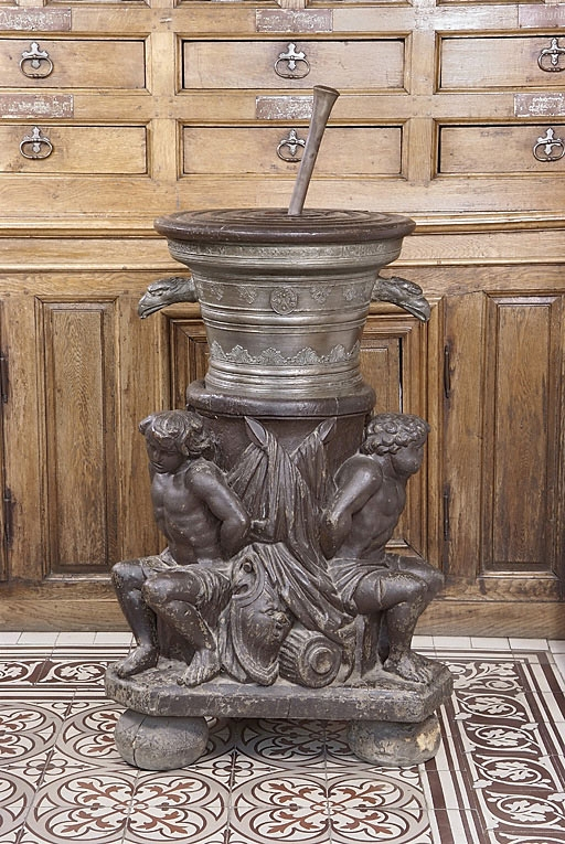 Vue d'ensemble du mortier et du piédestal (en 2010). © Thierry Kuntz / Région Bourgogne-Franche-Comté, Inventaire du patrimoine - 2010