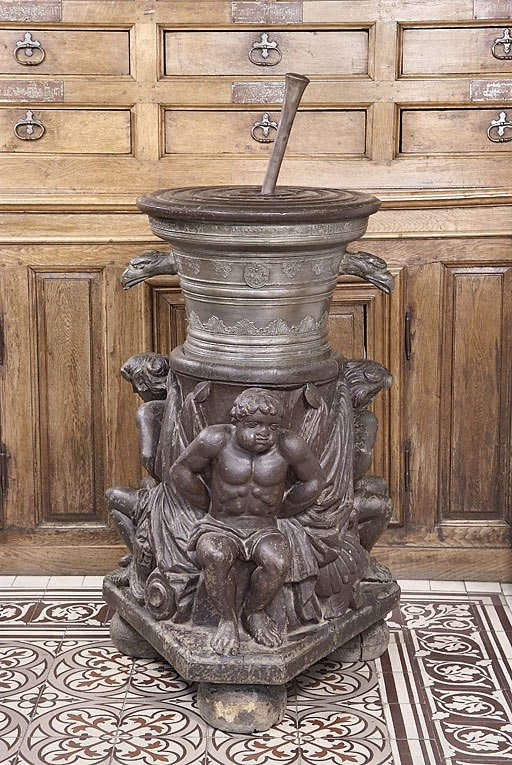 Vue d'ensemble du mortier et du piédestal (en 2010). © Thierry Kuntz / Région Bourgogne-Franche-Comté, Inventaire du patrimoine - 2010