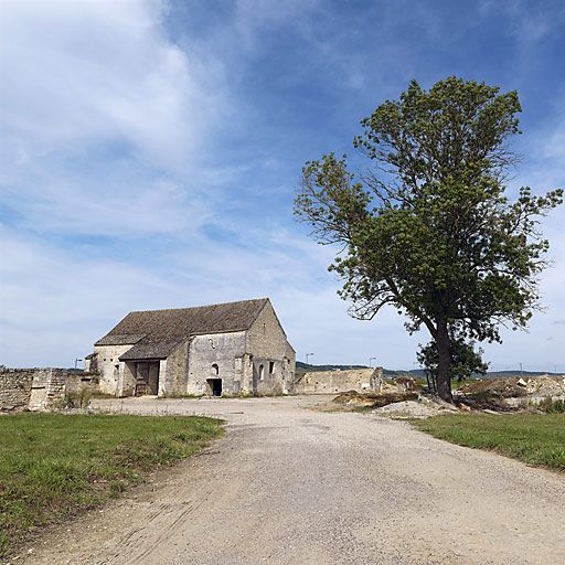 Vue d'ensemble, façade postérieure. © Thierry Kuntz / Région Bourgogne-Franche-Comté, Inventaire du patrimoine - 2010