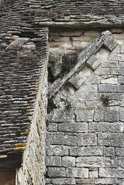 Détail : corniche. © Thierry Kuntz / Région Bourgogne-Franche-Comté, Inventaire du patrimoine - 2010