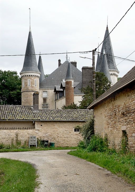 Le château de Montrevault. © Jean-Luc Duthu / Région Bourgogne-Franche-Comté, Inventaire du patrimoine - 2010