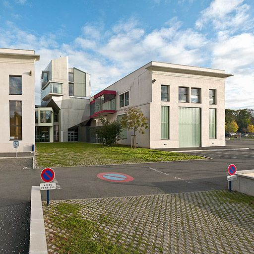  établissement administratif d'entreprise centre culturel © Pierre-Marie Barbe-Richaud / Région Bourgogne-Franche-Comté, Inventaire du patrimoine - 2010