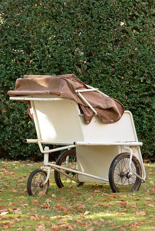 Vue de dos. © Pierre-Marie Barbe-Richaud / Région Bourgogne-Franche-Comté, Inventaire du patrimoine - 2010