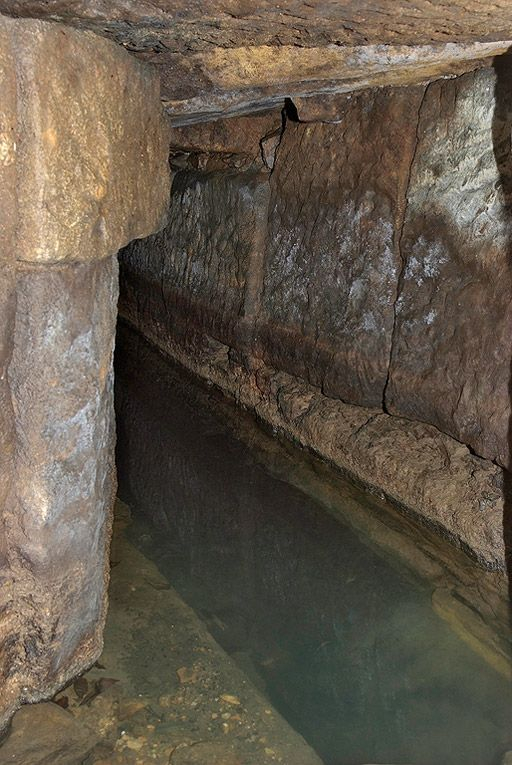 Première galerie : partie est. © Pierre-Marie Barbe-Richaud / Région Bourgogne-Franche-Comté, Inventaire du patrimoine - 2010