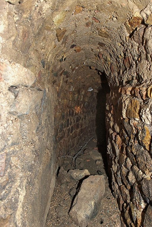 Partie en U de la deuxième galerie :  embranchement gauche. © Pierre-Marie Barbe-Richaud / Région Bourgogne-Franche-Comté, Inventaire du patrimoine - 2010