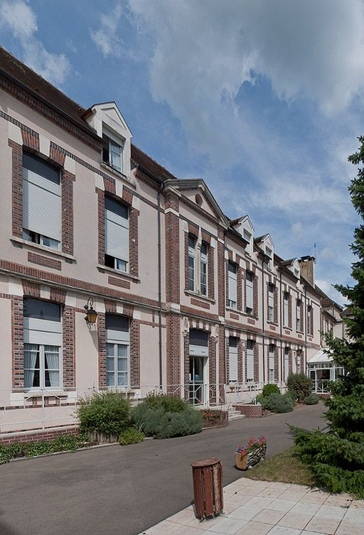 Bâtiment nord, façade sur cour. © Pierre-Marie Barbe-Richaud / Région Bourgogne-Franche-Comté, Inventaire du patrimoine - 2010