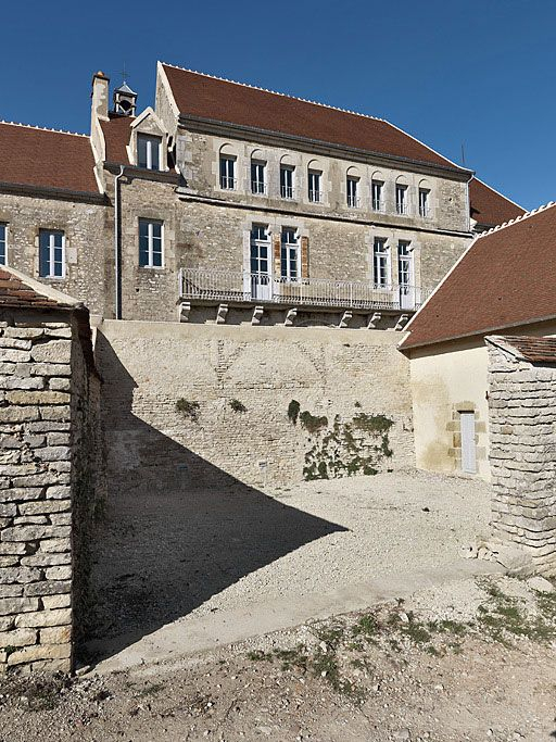 Façade postérieure du corps de bâtiment principal. © Thierry Kuntz / Région Bourgogne-Franche-Comté, Inventaire du patrimoine - 2010