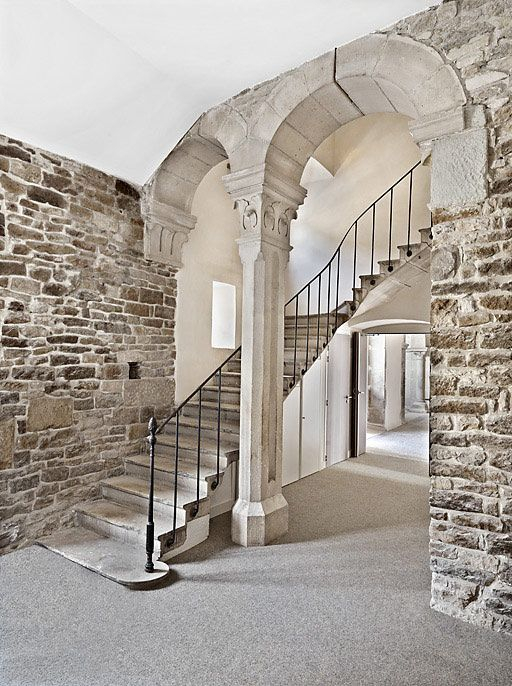 Escalier situé près de la chapelle. © Thierry Kuntz / Région Bourgogne-Franche-Comté, Inventaire du patrimoine - 2010