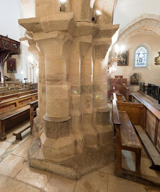 Deuxième pilier entre la nef et le bas-côté droit, vue postérieure. © Pierre-Marie Barbe-Richaud / Région Bourgogne-Franche-Comté, Inventaire du patrimoine - 2011