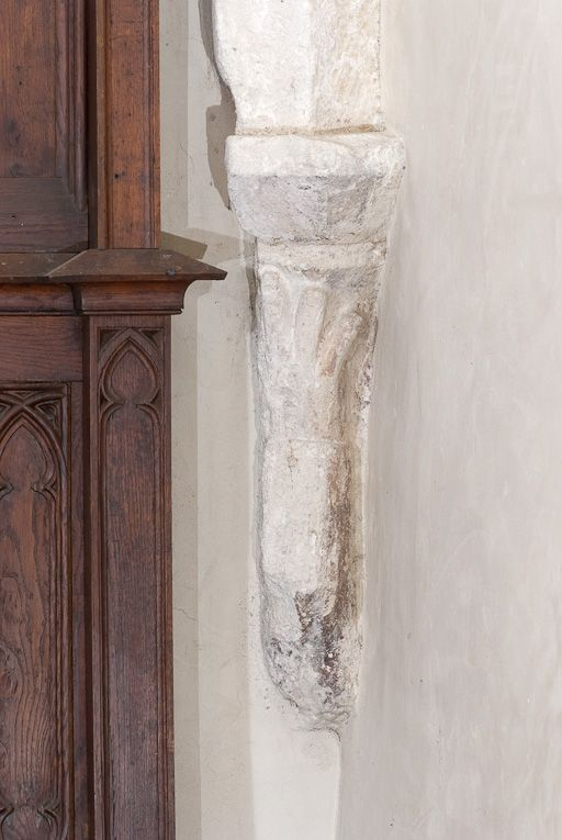 Culot postérieur droit de la troisième travée du bas-côté droit. © Pierre-Marie Barbe-Richaud / Région Bourgogne-Franche-Comté, Inventaire du patrimoine - 2011