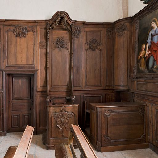 Stalle, banc de choeur et porte de la sacristie. © Pierre-Marie Barbe-Richaud / Région Bourgogne-Franche-Comté, Inventaire du patrimoine - 2011