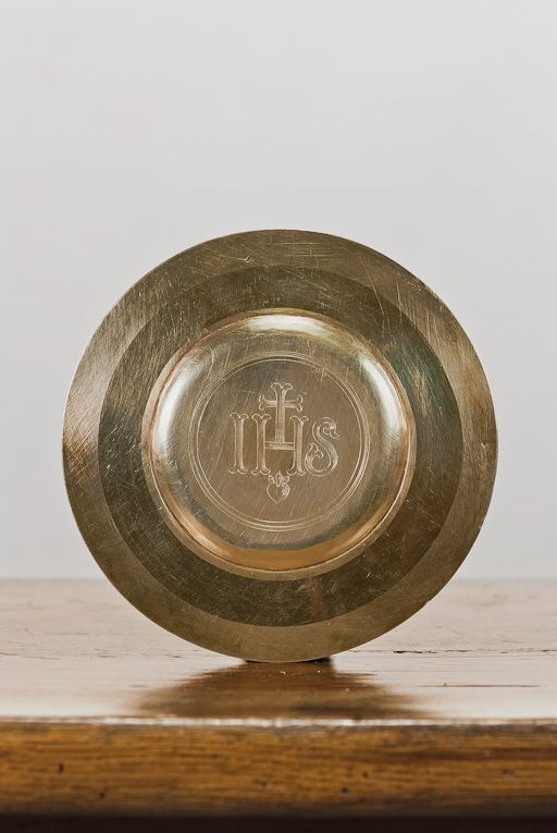 Vue d'ensemble de la patène. © Pierre-Marie Barbe-Richaud / Région Bourgogne-Franche-Comté, Inventaire du patrimoine - 2011