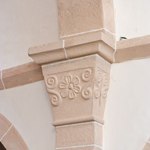 Chapiteau du grand pilastre droit de la nef. © Pierre-Marie Barbe-Richaud / Région Bourgogne-Franche-Comté, Inventaire du patrimoine - 2011